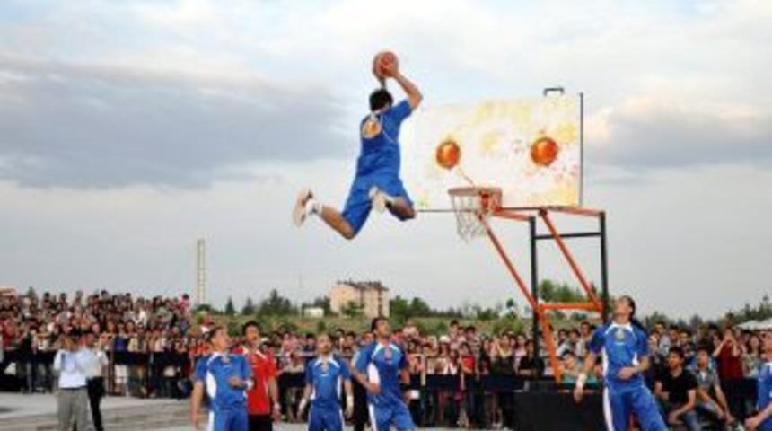 Bahar Şenlikleri Coşkulu Bir Şekilde Devam Ediyor