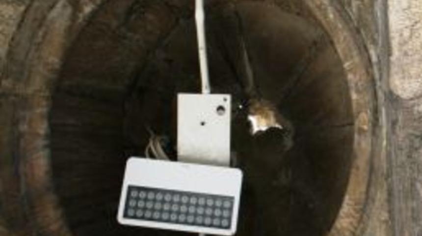 Saat Kulesi'nin Bakır Alemlerini &Ccedil;aldılar