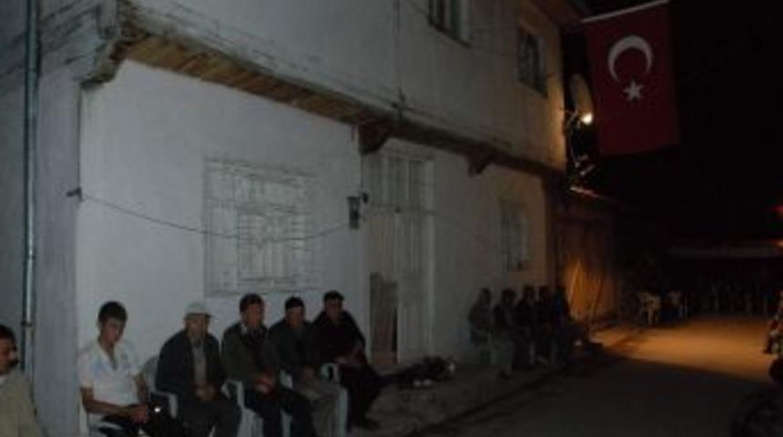 Oğlunun Yaş G&uuml;n&uuml;nde Şehit Oldu