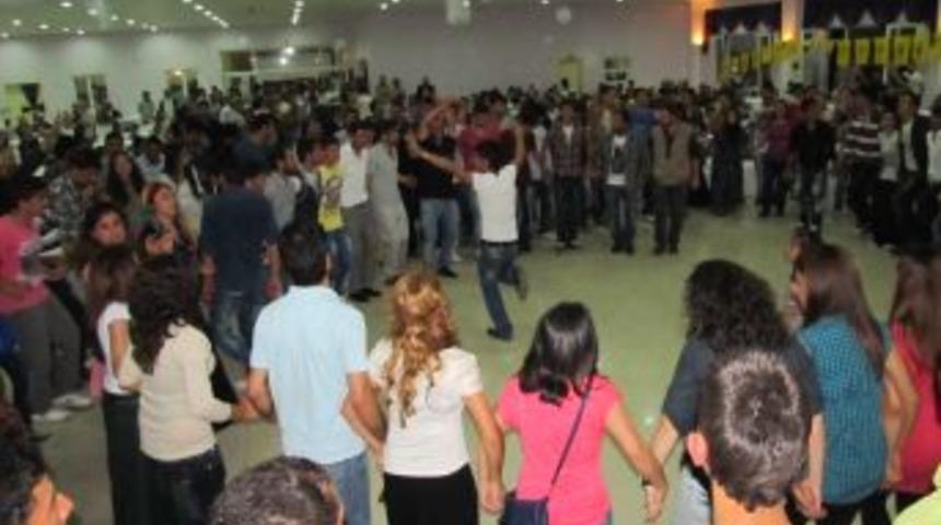 KCK&rsquo;dan G&ouml;zaltına Alınan Arkadaşları I&ccedil;in Ş&ouml;len D&uuml;zenlediler