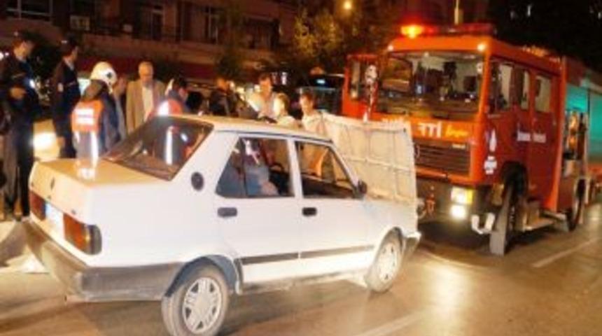 Seyir Halindeki Otomobilde Yılan Paniği