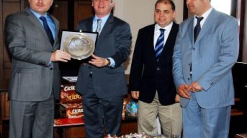 Eskişehir Valisi Kadir Ko&ccedil;demir, Fabrika Ziyaretlerini S&uuml;rd&uuml;r&uuml;yor