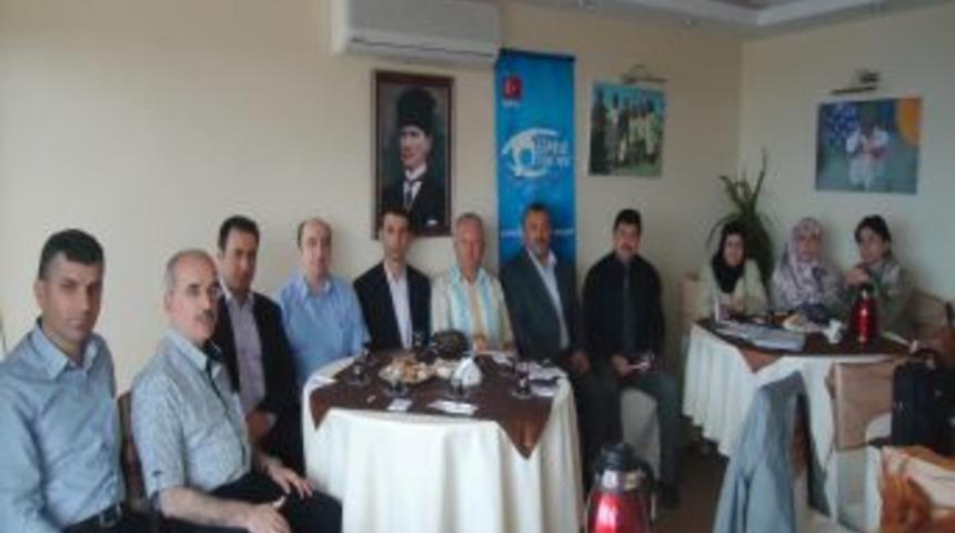 Ahıska K&uuml;lt&uuml;r Merkezi'nden Kimse Yok Mu Derneği'ne Ziyaret