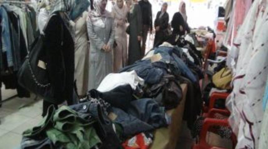 Tatvan&rsquo;da Ihtiya&ccedil; Sahibi &Ouml;ğrenciler Yararına Kermes D&uuml;zenlendi