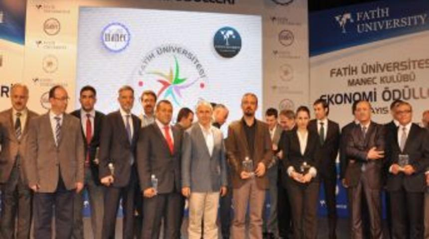 Fatih &Uuml;niversitesi Ekonomi &Ouml;d&uuml;lleri Sahiplerini Buldu