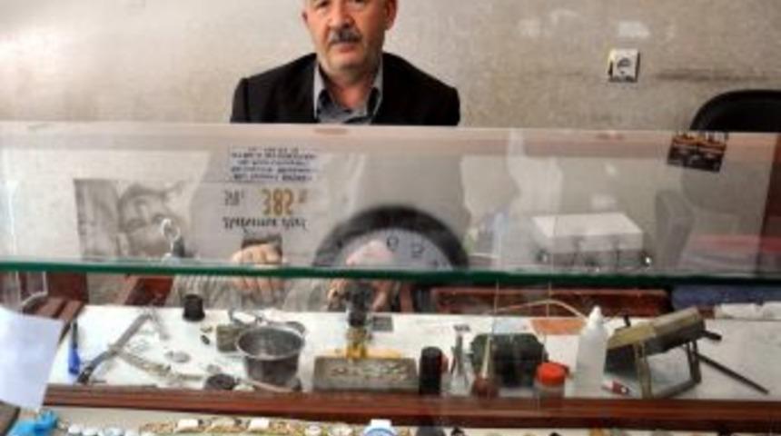 Saat&ccedil;ilik Mesleği Teknolojiye Direniyor