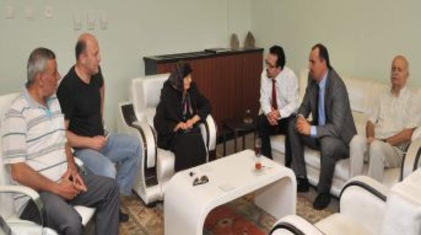 Ad&uuml; Hastanesine Bağış Yapan Yaşlı &Ccedil;ift Onurlandırıldı