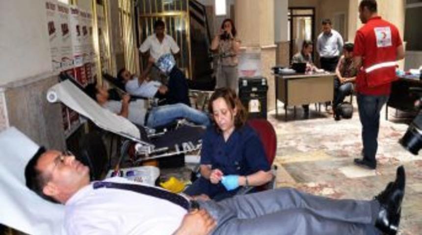 SGK&rsquo;dan Kızılay'a Kan Bağışı Desteği