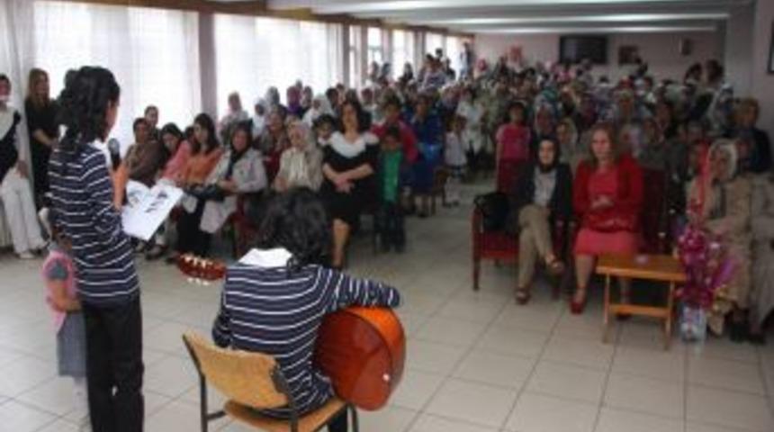 Ahlat'ta Anneler G&uuml;n&uuml; Programı
