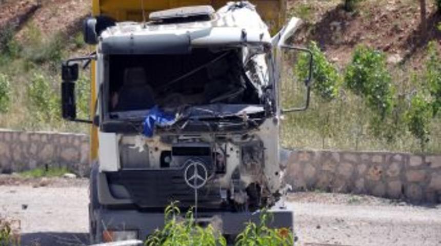 Şantiyeyi Basan Ter&ouml;ristler, Iş&ccedil;ilere 'Jandarmayı Haber Verin' Dedi