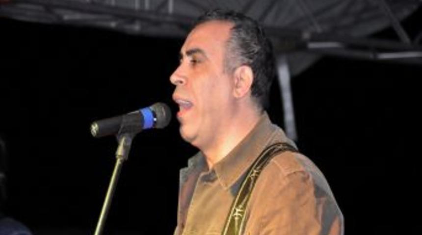 Haluk Levent, Bing&ouml;l'de Hayranları Ile Buluştu