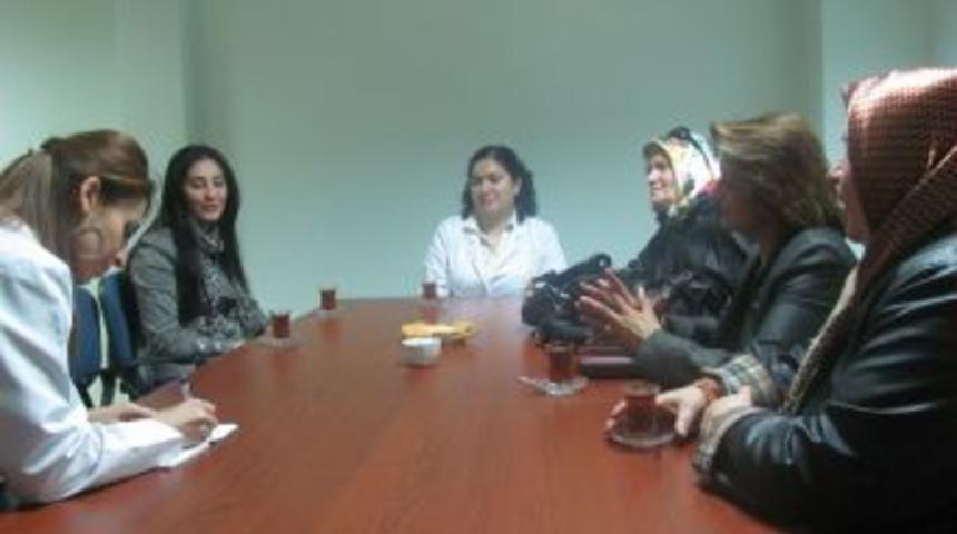 AK Parti Kadın Kolları &Uuml;yeleri, Şifa Hastanesi'nde Hemşireleri Ziyaret Etti