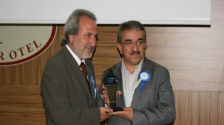 Sgk'dan Y&uuml;ksek Pirime Ve İstihdam Sağlayan Firmalara Plaket