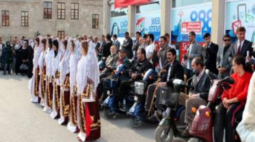 105 Engelli Tekerlekli Sandalye Sahibi Oldu