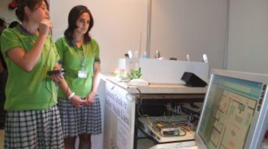 Bu Evde Her Şey Ses Ile A&ccedil;ılıp Kapanıyor