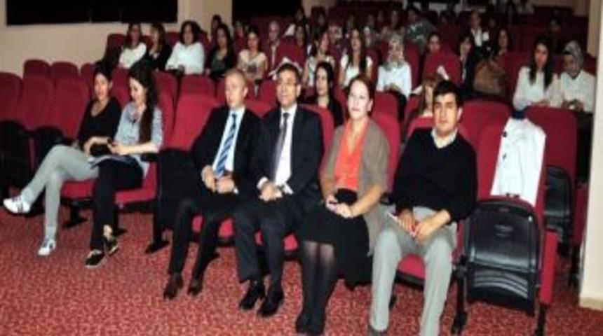 Psikolojik Danışma G&uuml;nleri Esog&uuml;'de Devam Ediyor