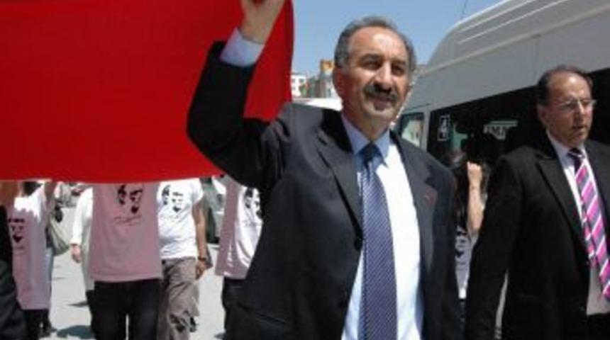 Chp Kayseri İl Teşkilatı; Sevgi Bayrağını Sivas'tan Teslim Aldı