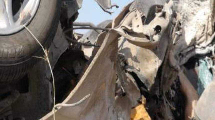 Batman&rsquo;da Trafik Kazası: 3 &Ouml;ğretmen &Ouml;ld&uuml;, 2 &Ouml;ğretmen Yaralandı