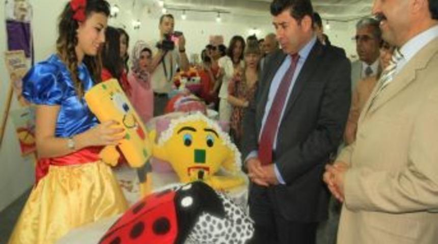 Oyuncak Sergisi A&ccedil;ıldı