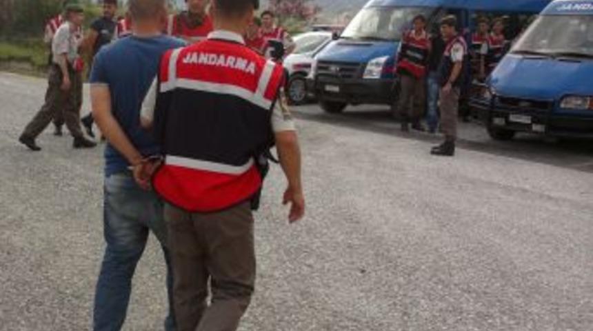 Otomobil İle Koyun &Ccedil;alan 5 Kişi Tutuklandı