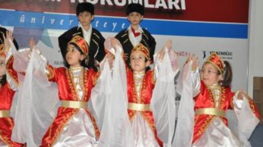 Minikler Mezuniyet Kepi Attı