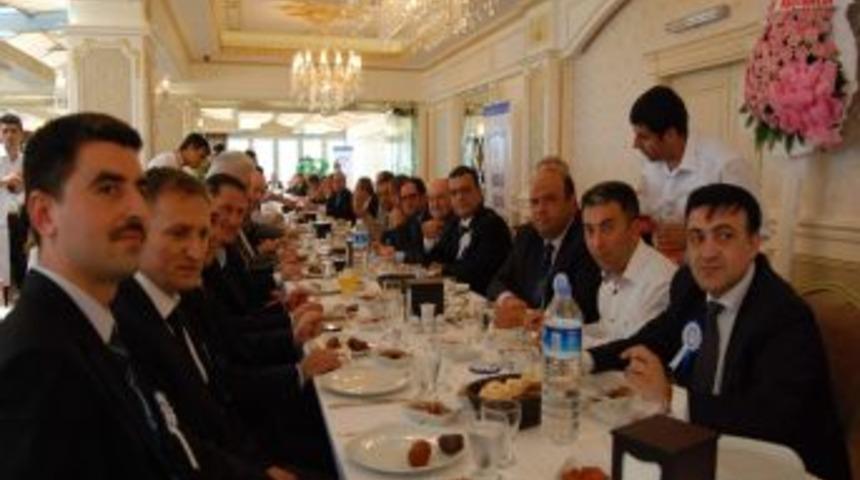 Kocaeli'de Sgk Primlerini D&uuml;zenli &Ouml;deyen Kuruluşlara Plaket Verildi