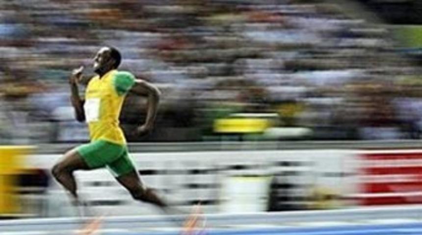 Bolt yine u&ccedil;tu