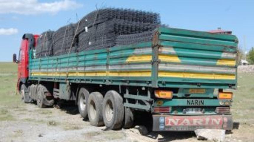 Tatvan&rsquo;da Trafik Kazası: 1&rsquo;i Ağır 2 Yaralı