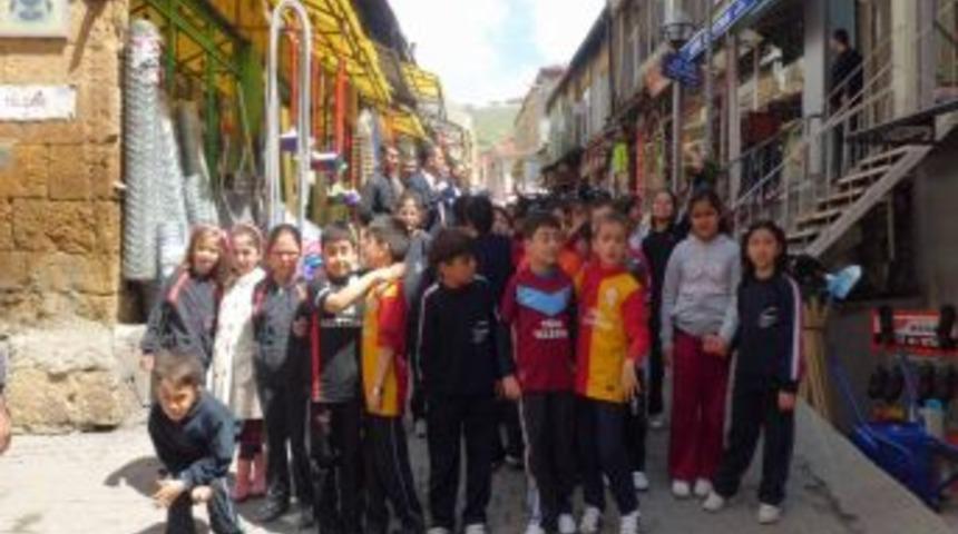 &Ouml;zel Ergin Koleji &Ouml;ğrencilerinden Esnaf Ziyareti