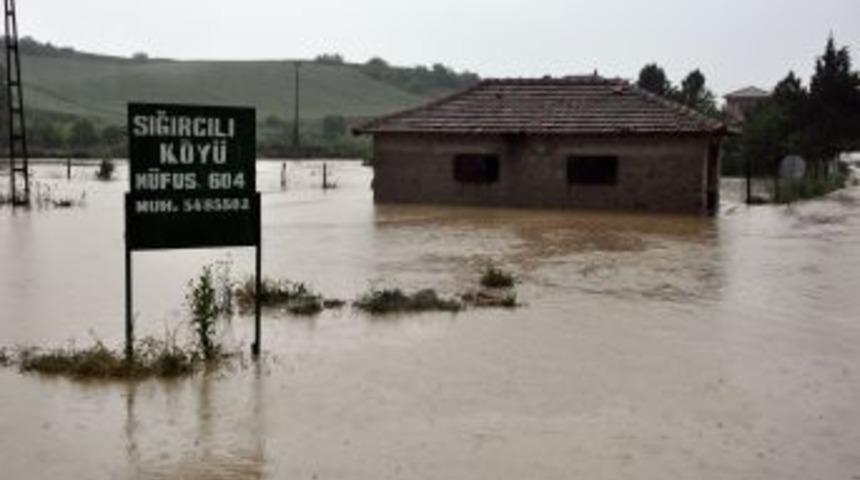 Edirne'de Sağanak Yağış Evleri Su Altında Bıraktı
