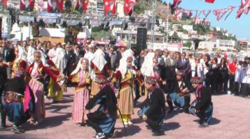 Kuşadası&rsquo;nda 19 Mayıs Coşkusu