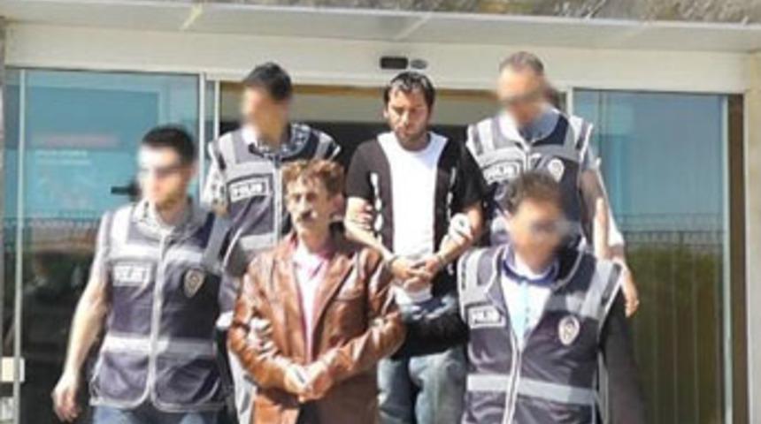 Sevgilisiyle birlikte eşini &ouml;ld&uuml;rd&uuml;