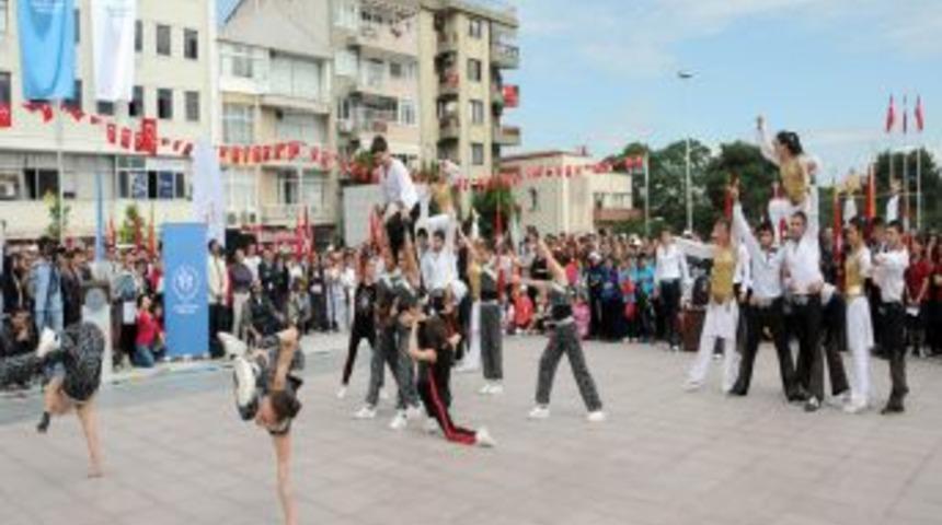 Tanrıverdi: Manisa&rsquo;ya Modern Bir Spor Salonu Kazandıracağız