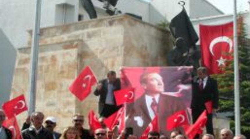 CHP&rsquo;liler, Nevşehir Valiliği'ni Protesto Etti