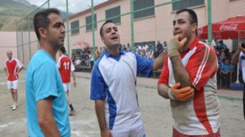 Mahkumların Futbol Ma&ccedil;ını, Kuddusi M&uuml;ft&uuml;oğlu Y&ouml;netti