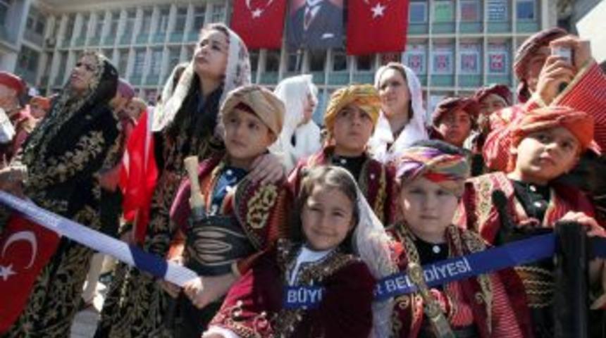 Ilk Resmi T&ouml;rensiz 19 Mayıs Kutlamaları Gen&ccedil;lik Y&uuml;r&uuml;y&uuml;ş&uuml; Ile Başladı