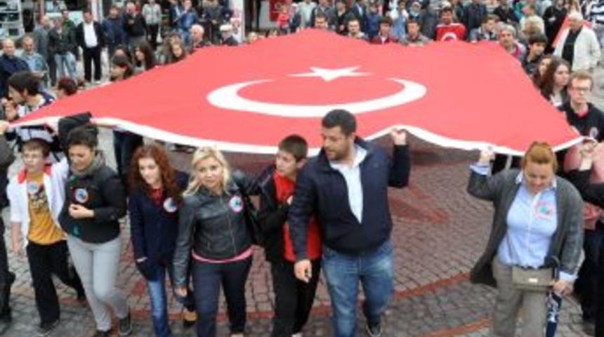 Edirne'de Resmi Programa Katılmayan CHP'liler Ayrı Kutlama Yaptı