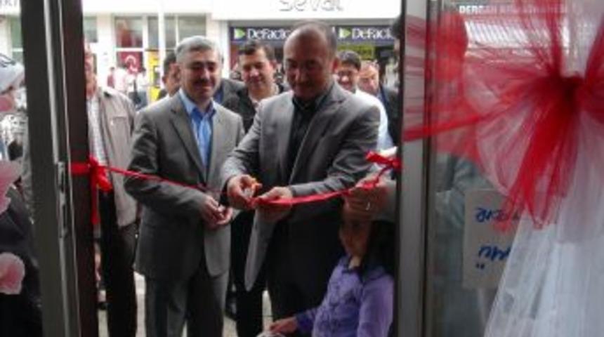 Ahıskalılar Derneği Ihtiya&ccedil; Sahibi &Ouml;ğrenciler Yararına Kermes D&uuml;zenledi