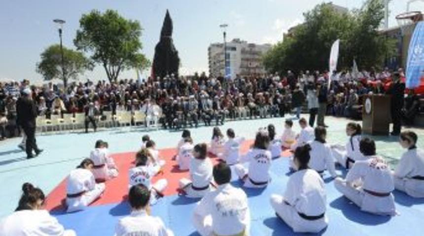 &Ccedil;anakkale'de 19 Mayıs &Ccedil;eşitli Etkinliklerle Kutlandı