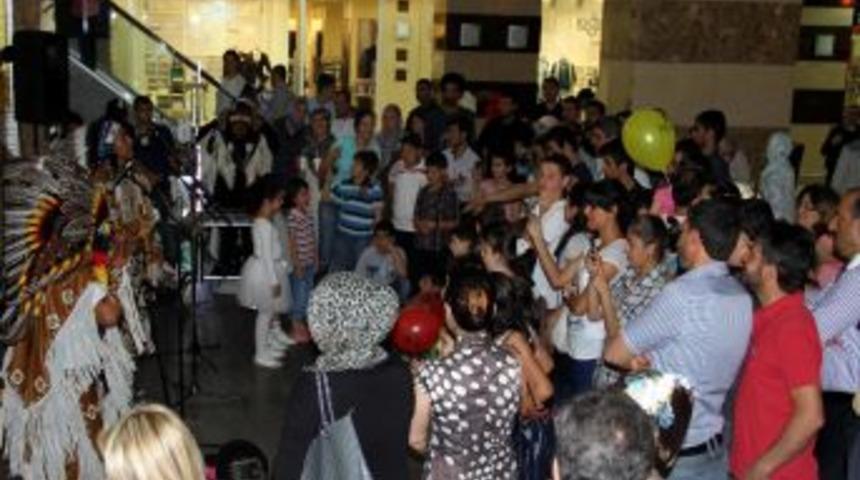 Kızılderili İnka Sol Grubu Diyarbakırlılarla Buluştu