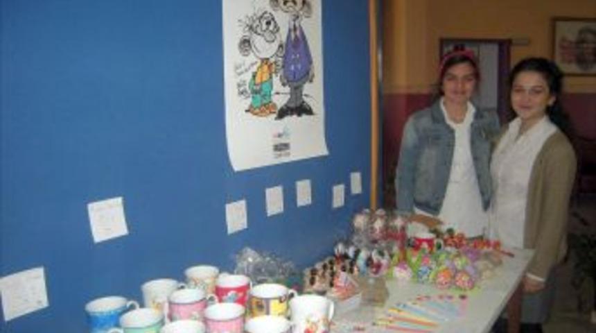 Lise Öğrencilerinden Lösemili Çocuklara Destek