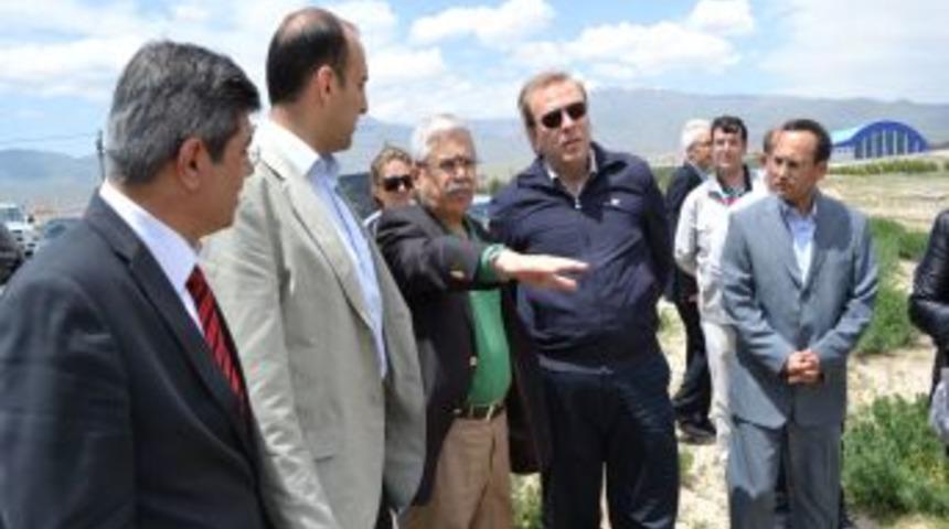 Hali&ccedil;&rsquo;i Temizleyen Ekip Akkaya I&ccedil;in Niğde&rsquo;ye Geldi