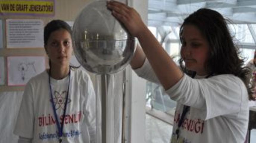 &Ouml;ğrenciler Bilime Dokundu