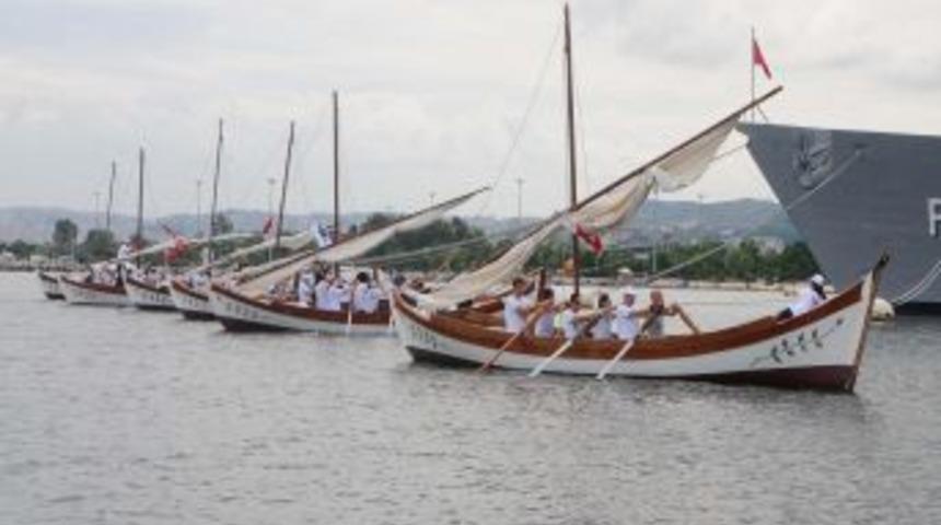 İzmir Kayıkları 19 Mayıs I&ccedil;in Yarıştı