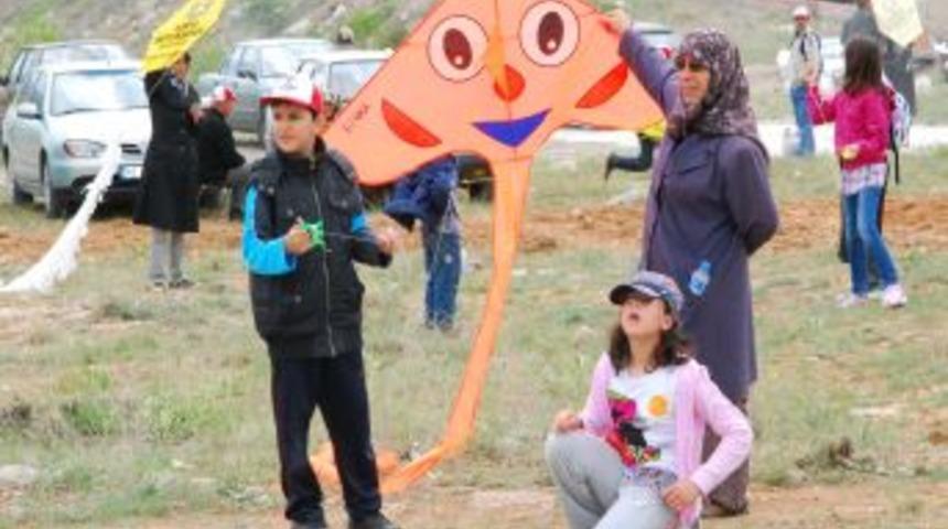 U&ccedil;urtmalar, Konya Semalarını Renklendirdi