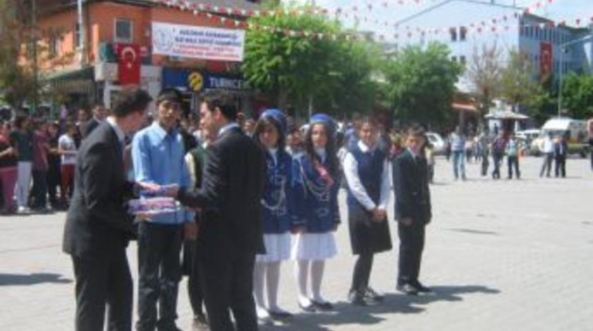 19 Mayıs, şenlik havasında kutlandı