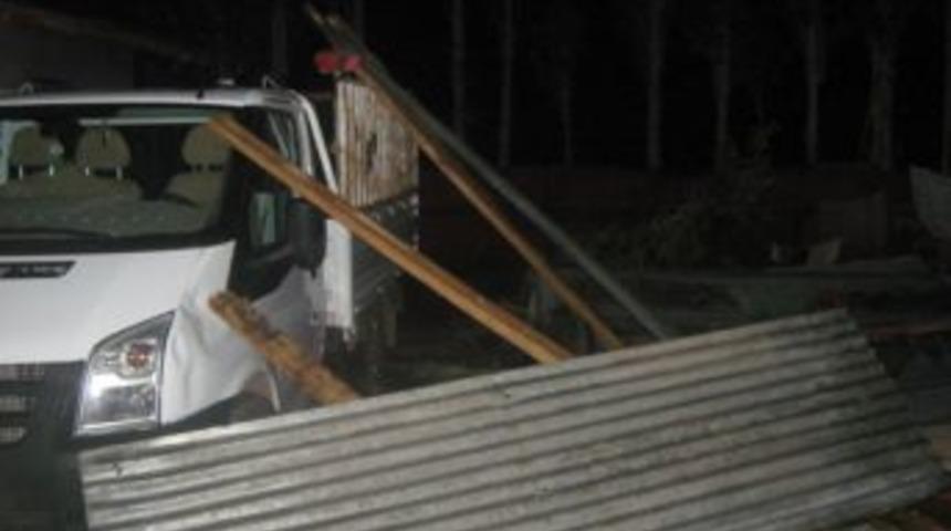 Kağızman il&ccedil;esinde hortum dehşeti yaşandı