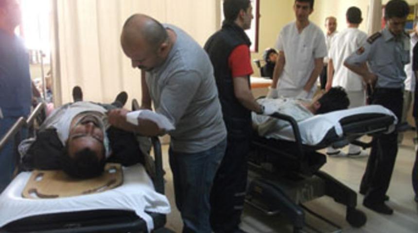 Mıcır kazası; 2 &ouml;l&uuml;, 7 yaralı