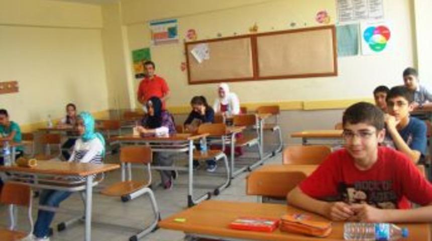 İrfan Koleji &Ouml;ğrencileri, Cambridge &Uuml;niversitesi'nin Dil Sınavında Ter D&ouml;kt&uuml;