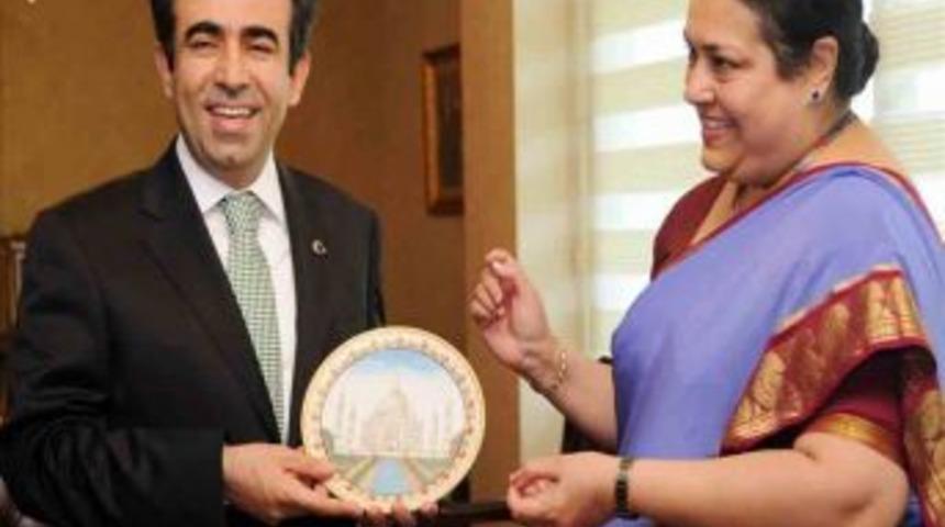 Hindistan B&uuml;y&uuml;kel&ccedil;isi: Ahşap Işletmeciliğinizi Beğeniyoruz, Fuar Fırsat Olabilir